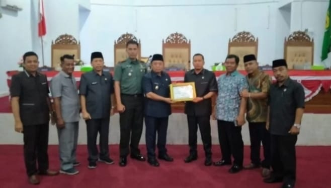 DPRD Seluma Gelar Rapat Paripurna Mendengarkan Nota Pengantar Raperda tentang pertangungjawaban pelaksanaan APBD 2022 DPRD Seluma Gelar Rapat Paripurna Mendengarkan Nota Pengantar Raperda tentang pertangungjawaban pelaksanaan APBD 2022