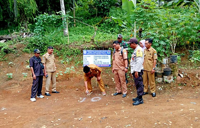 Pemdes Selinsingan Laksanakan Titik Nol Pembangunan Fisik Tahun Anggaran 2025 Pemdes Selinsingan Laksanakan Titik Nol Pembangunan Fisik Tahun Anggaran 2025