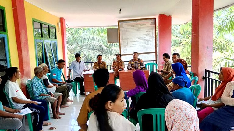 BLT DD Tahap I Resmi Disalurkan, Sebanyak 25 KPM Warga Desa Air Melancar Terima Bantuan Tunai BLT DD Tahap I Resmi Disalurkan, Sebanyak 25 KPM Warga Desa Air Melancar Terima Bantuan Tunai